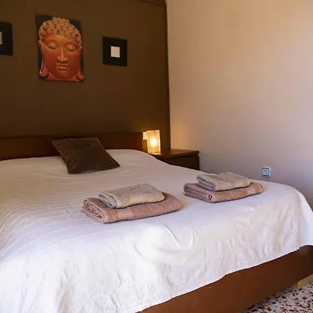 Apartment Fantastic Location - Ground Floor In Walking Distance To The