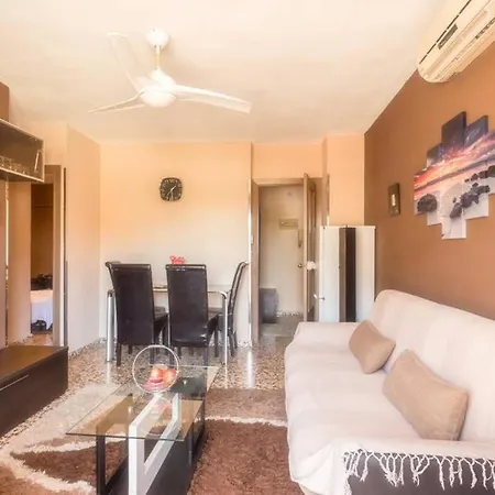 Fantastic Location - Ground Floor In Walking Distance To The Apartment