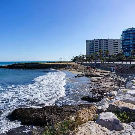 Fantastic Location - Ground Floor In Walking Distance To The Apartment